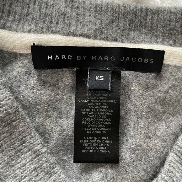 3 for 20$🌼 Marc by Marc Jacob Merino Wool and Cashmere Sweater - Picture 7 of 13